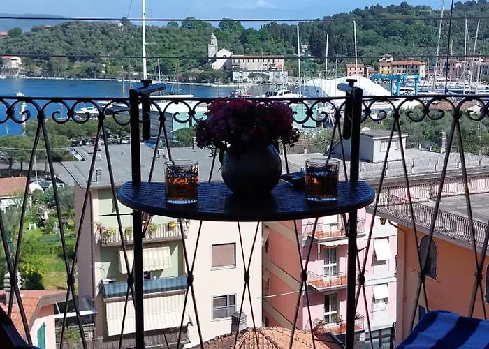Finestra Sul Golfo Di 아파트 *