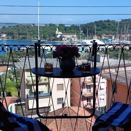 Finestra Sul Golfo Di Apartmán *