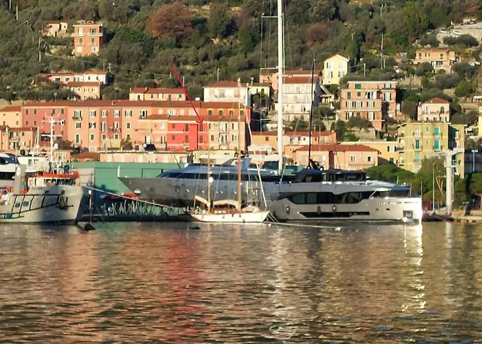 Finestra Sul Golfo Di Lejlighed *
