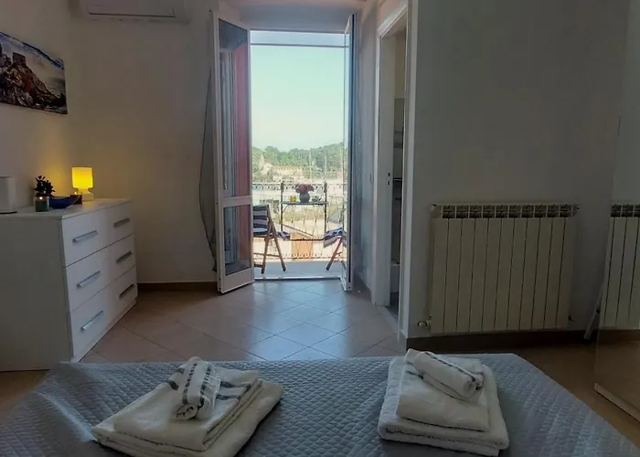 Finestra Sul Golfo Di *